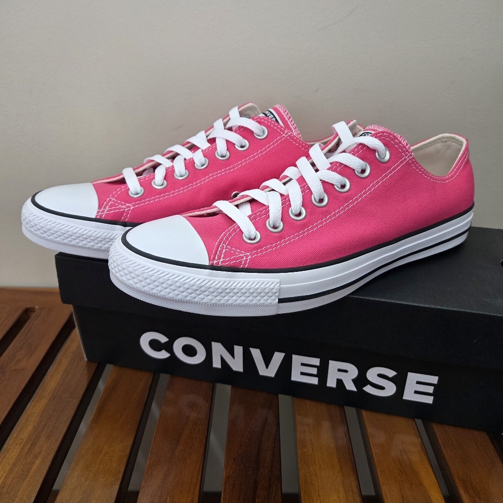 Converse Unisex Pink Low-Top Sneakers Women's Sizes 6.5, 10.5  New